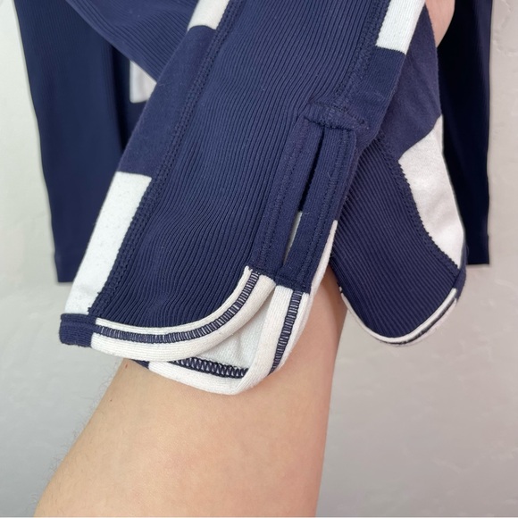 Lululemon Run Switch Back 1/2 Zip Pullover Wide Bold Stripe Blue White Size 4 - Picture 10 of 16